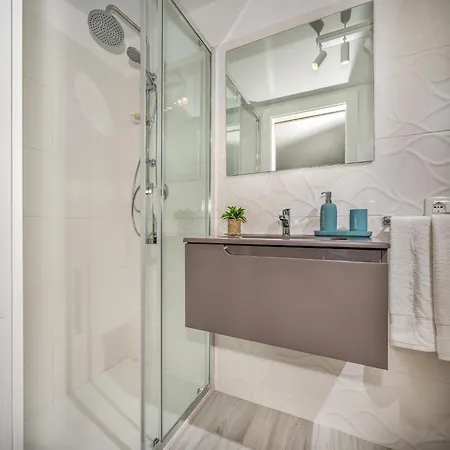 Located In A Quiet And Private Area Holiday home *