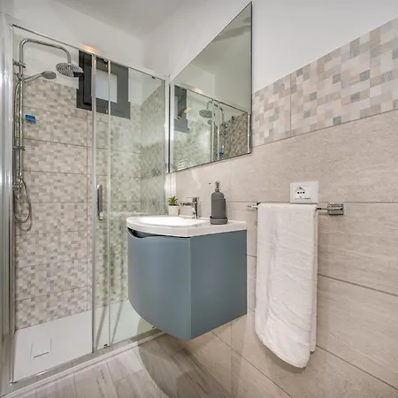 Located In A Quiet And Private Area Holiday home *